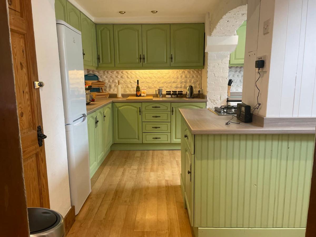 Spacious 4-Bed Beach Retreat For Families Steps From The Shore In Pevensey Bay المظهر الخارجي الصورة
