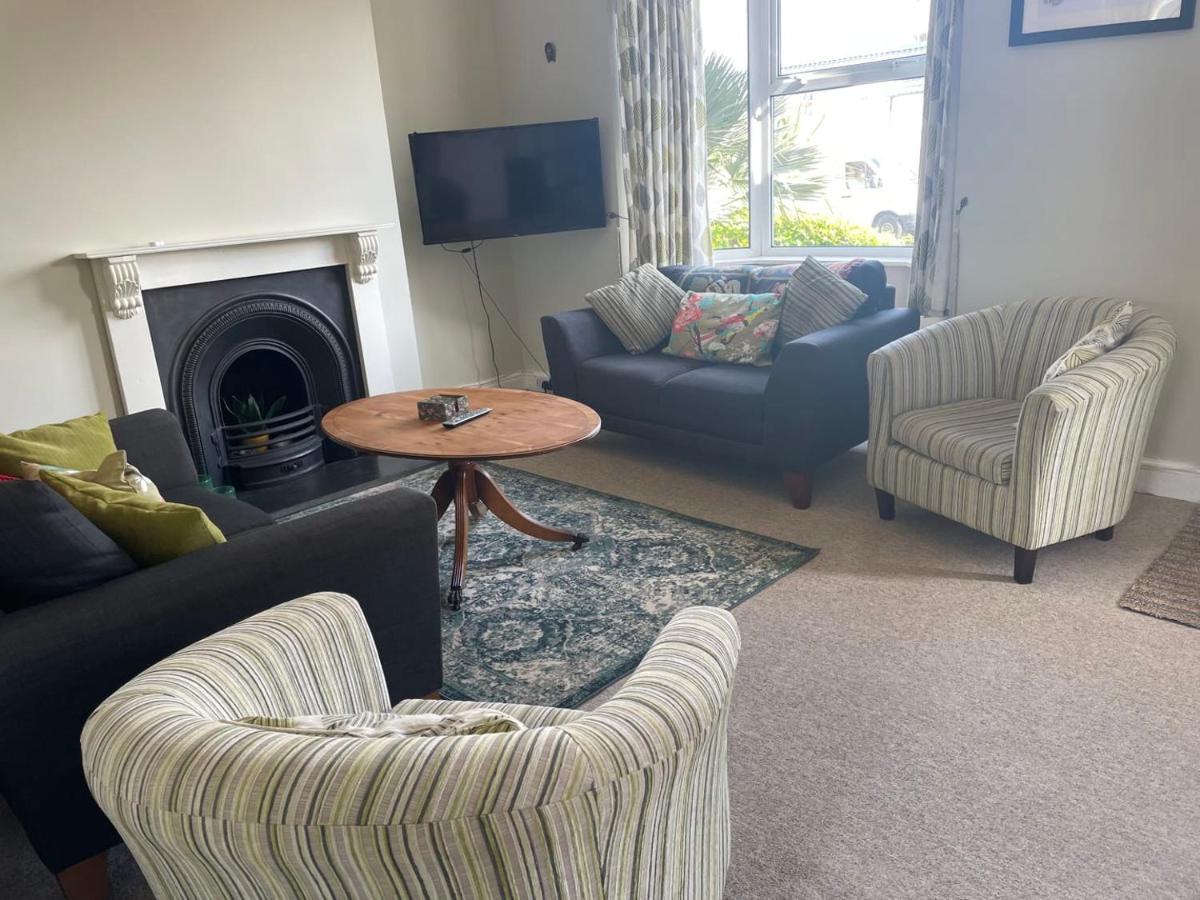 Spacious 4-Bed Beach Retreat For Families Steps From The Shore In Pevensey Bay المظهر الخارجي الصورة